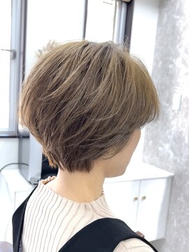 ハイバレーヘアーメゾン(HIGH VALLEY HAIRMAISON) 大人可愛いショートボブツヤ髪ペールベージュショートボブ