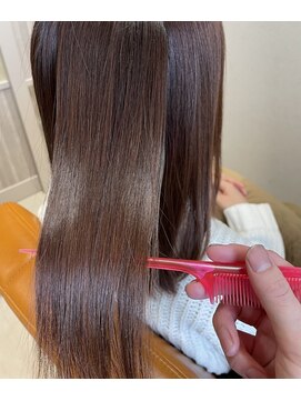 エクラートリアーラ 藤沢店(ECLART Reala) ほんのりピンクと縮毛矯正[藤沢/髪質改善]