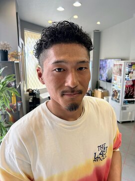 ダニーコウベ(Danny kobe) メンズショートパーマ