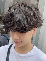 フィフス 栄(fifth)&nbsp;波巻きスパイラルパーマメンズマッシュツイストスパイラルパーマ