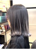 ハイトーングレージュ