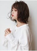 デザインカラーレイヤーカットウェットヘアオリーブベージュボブ