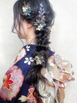 アプローズ(applause.)&nbsp;成人式ヘア【王道の片編みおろし】