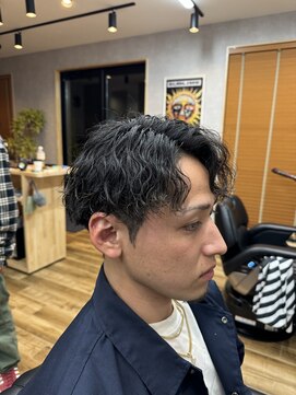 バーバーエイオーエイト(Barber 808) 波巻きパーマ