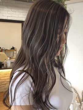 シュルール 所沢プロぺ通り店(chorule) 極細ハイライト×艶ベージュ【白髪対応可能】