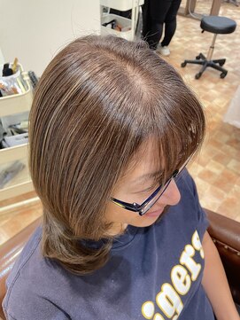 アイニ 河内小阪店(aini) 白髪ぼかしカラー白髪ぼかしハイライト大人ショート30、40、50代