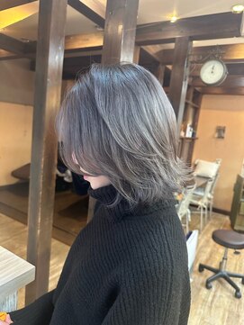 モアムー(Moremuu) 【Makoto】グレージュ