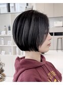 プレイングカラー、段なしショートボブ