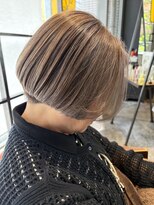 インス(ensue) 春カラー◆透明感グレージュボブ◎20代30代40代