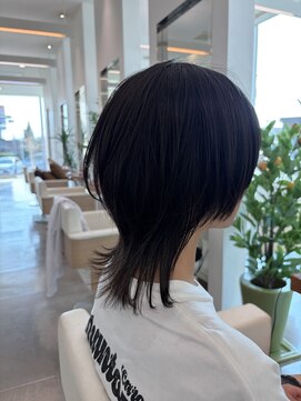 カッツ 駅家店(CUT S) 丸みショートウルフ