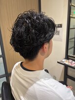 ニール(Neale.)&nbsp;刈り上げセンターパートメンズカット×ゆるふわパーマ10.31