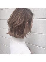 ヒップスアイズ(Hip's eyes)&nbsp;透明感たっぷりグレージュ外ハネボブ【大宮ｈｉｐｓｅｙｅｓ】