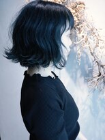 ロリム(RorriM)&nbsp;外ハネボブ　ターコイズブルー　ダブルカラー　ケアブリーチ