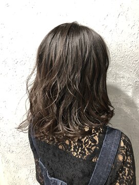 イズ 札幌店(is) ゆるふわアイロン巻き