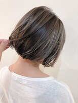 キアラ(Kchiara) 丸みショートボブハイライトカラーkchiara福岡川野直人