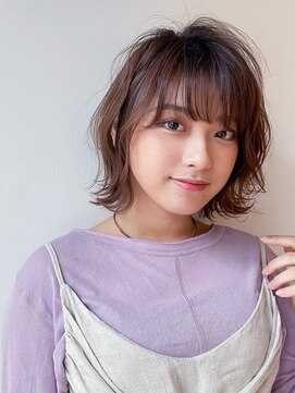 アメリ 新宿(Ameri) Ameri 外ハネエアリーボブ　イルミナカラー【新宿】