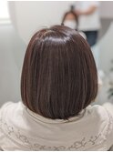 髪のうねりを抑える、美髪カラーミディ