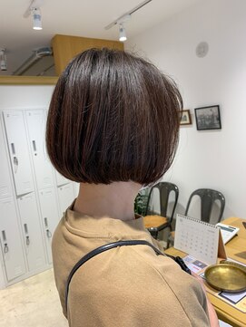 ヴィスコ(visco) 40代、50代オススメ。首が長く、細く見えるミニボブ