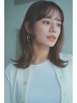 エインアンリー 明治神宮前(AIN.ANLY.) ◯ミディアム、毛先パーマ、軽め前髪、ボブ、丸顔、面長