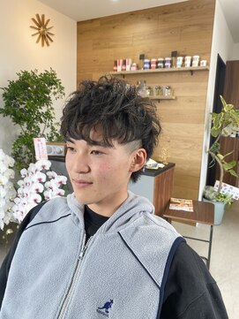 イロ(16iro) ツーブロウルフレイヤー