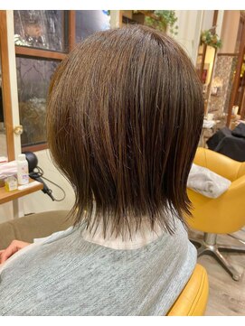 ヘアーリーフ(Hair Leafy) 外ハネボブ/グレーベージュ/20代30代40代/西田辺/天王寺