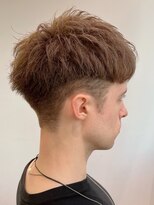 ライラ(Lyla)&nbsp;guest style高め刈り上げ前下がりショート