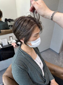 ハウオリ(Hau'oli) 白髪ぼかし/白髪ぼかしハイライト/脱白髪染め/白髪染め/透明感