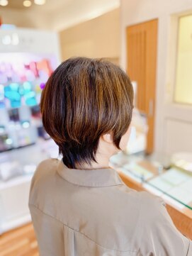 クール ヘアー ギャラリー 神明町店(COOL Hair gallery) 大人ショート×ハイライト