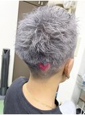 ワンポイントのシルバーアッシュ