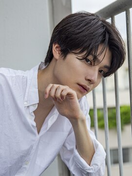 シティ(CITY) 小久保styleフェザーパーマフェザーショートグレーエンドカラー