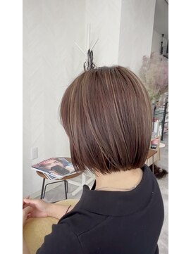 トイロ(toiro) ベージュ×ハイライト