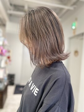 アヴァンス 京橋店(AVANCE) 小顔/クラゲヘアー/オリーブグレー/京橋/バレイヤージュ