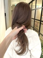 スレイ(SLAY) 柔らかいベージュ