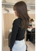 オリーブベージュ