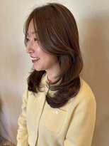 リベラル(liberal) 艶感ブラウン 小顔見せくびれミディアムレイヤー【20代/30代】