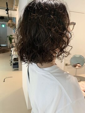 イズ(iss) #パーマボブ