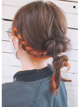テイルウインド(Tailwind) インナーカラーオレンジブラウン&三つ編みアレンジ/暖色系カラー
