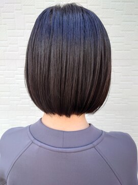 シザーズ(scissors) 黒髪◎前下がりストレートボブ