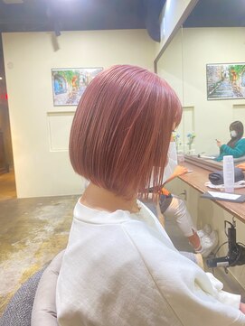 エイミー(Aimee) Aimee 町田　丸みボブ×ビビットピンク