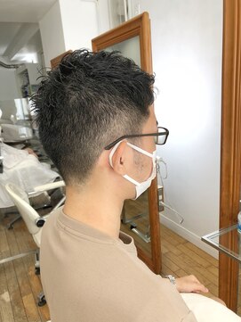 ヘッズ 本八幡店(HEADS) MEN'S HAIR  センターパート　ツイストスパイラル　コンマヘア