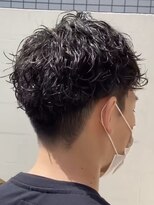 フイ 代々木(Hui)&nbsp;メンズ/アップバング/ツーブロックマッシュ/束間ショート/波巻き