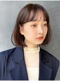 イメチェンヘアタッセルボブ内巻きワイドバングベージュカラー
