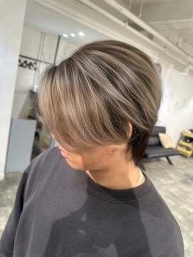 イリ 梅田(ili) メンズバレイヤージュ