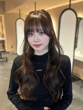 アイドットプラス 表参道(i.+omotesando) ウェーブヘア×ニュアンスカラーで魅せる柔らかさ