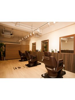 【マンツーマン施術】高コスパ×高技術で「セットしなくてもかっこいい」スタイルに！