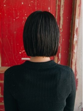 チェス(CHESS) 黒髪ぱつんとボブ