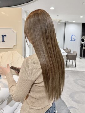 エアー 青山(AIR) グレージュブリーチなしベージュカラーレイヤーカット