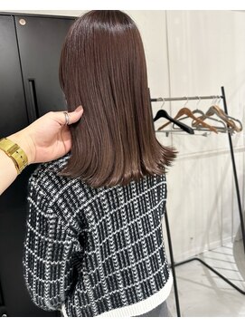 カミエ(kamie) 大人透明感なグレージュミディアムスタイル