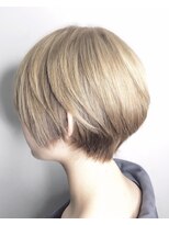 アン 溝の口(un)&nbsp;◆似合わせカット【大人ガーリーボブ】ブリーチハイトーン