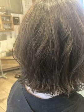 ソニック サウス ヘアー(sonic south hair) ミディアムボブ